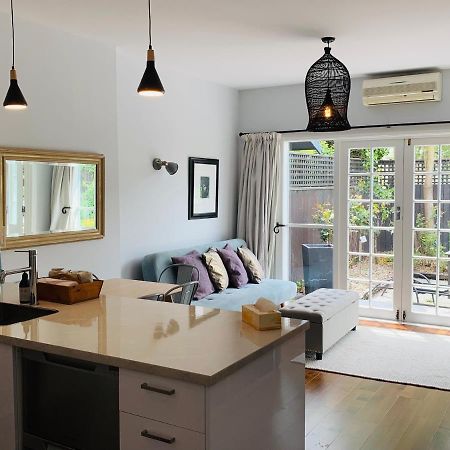 Uptown City Haven - Christchurch Townhouse Bagian luar foto