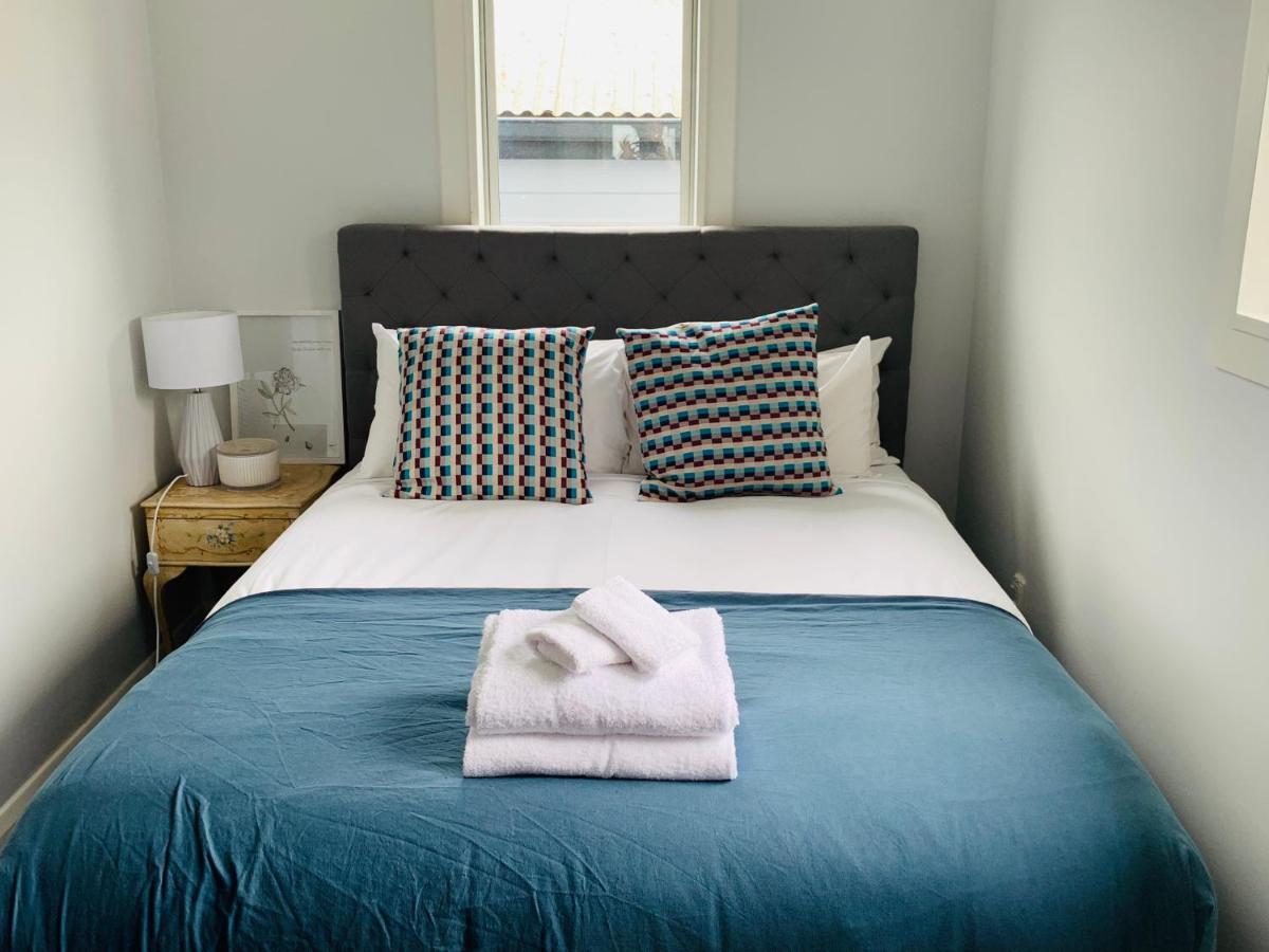 Uptown City Haven - Christchurch Townhouse Bagian luar foto